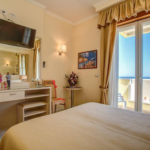 Superior Double Room Extra Bed Sea View